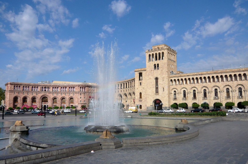 Площадь Республики в Ереване.