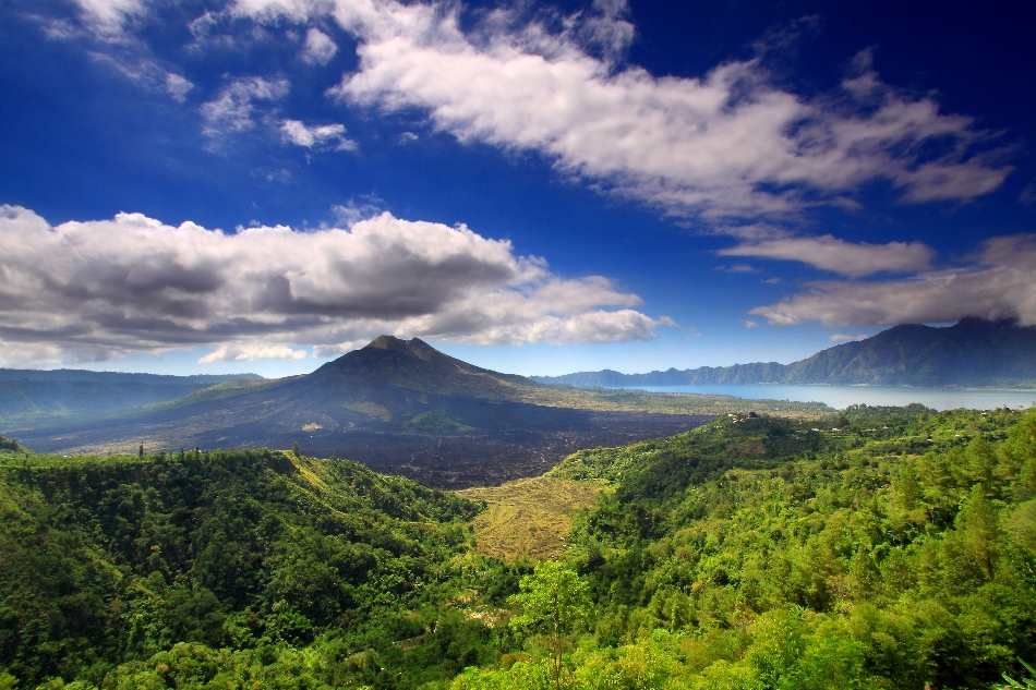Вулкан Батур на Бали